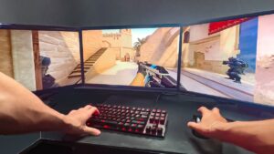 Maior campo de visão! Jogando CS:GO com 3 MONITORES