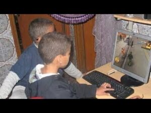 LIVE DIN PARTEA CASEI CU CSGO NIVEL ANALT