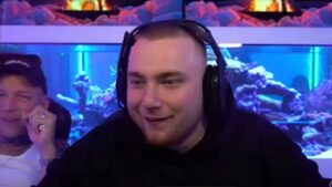 CSGO aus der NEUEN ZENTRALE 🙃 @montanablack  | SolutionLIVE