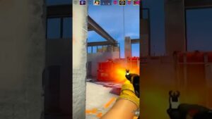 Buena jugada gracias a la info del compañero #csgo #counterstrike2 #csgo2 #csgoclips #cs2 #cs
