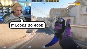 xQc sees the Karambit Doppler in Game First Knife in CSGO 2